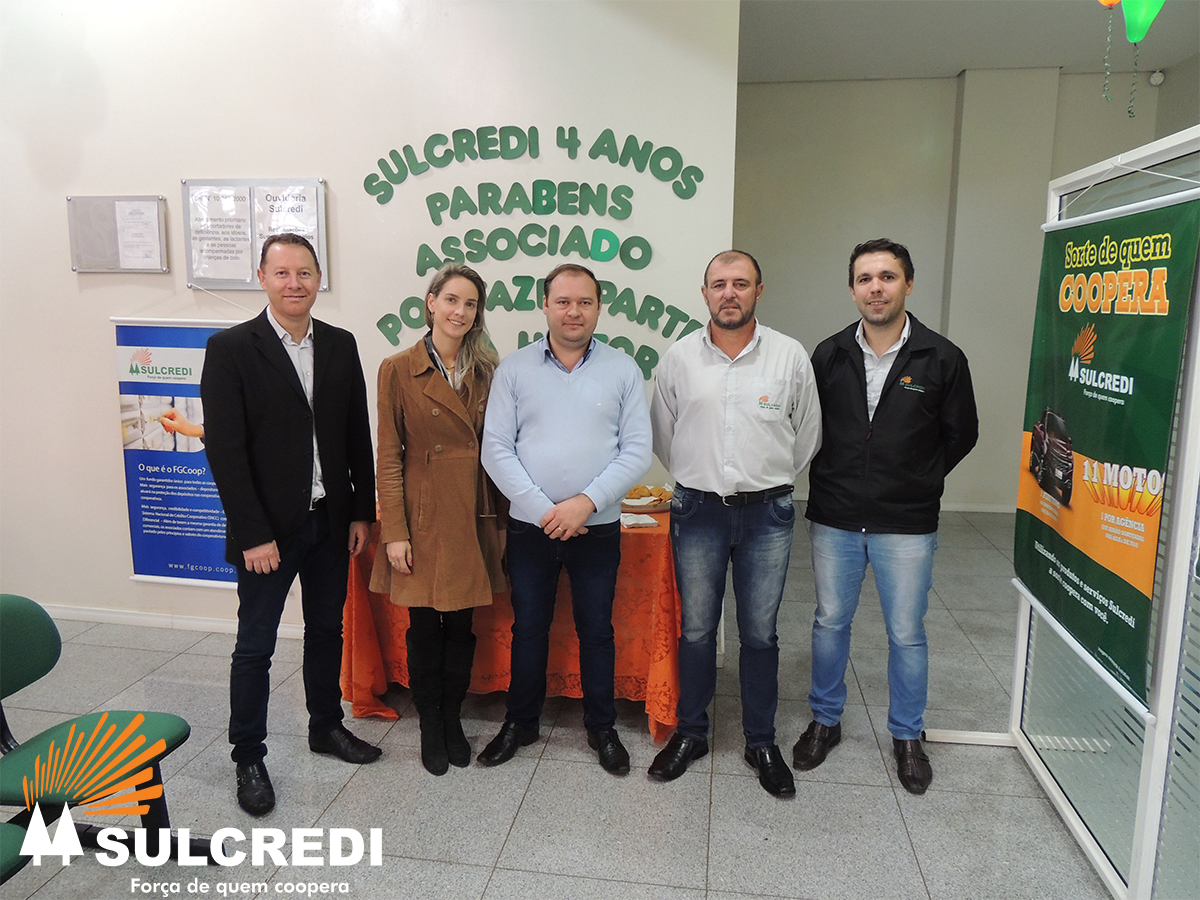 Sulcredi Xaxim comemora 04 anos