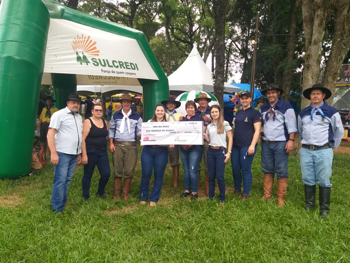 Sulcredi marca presença em tradicional rodeio de Ipuaçu