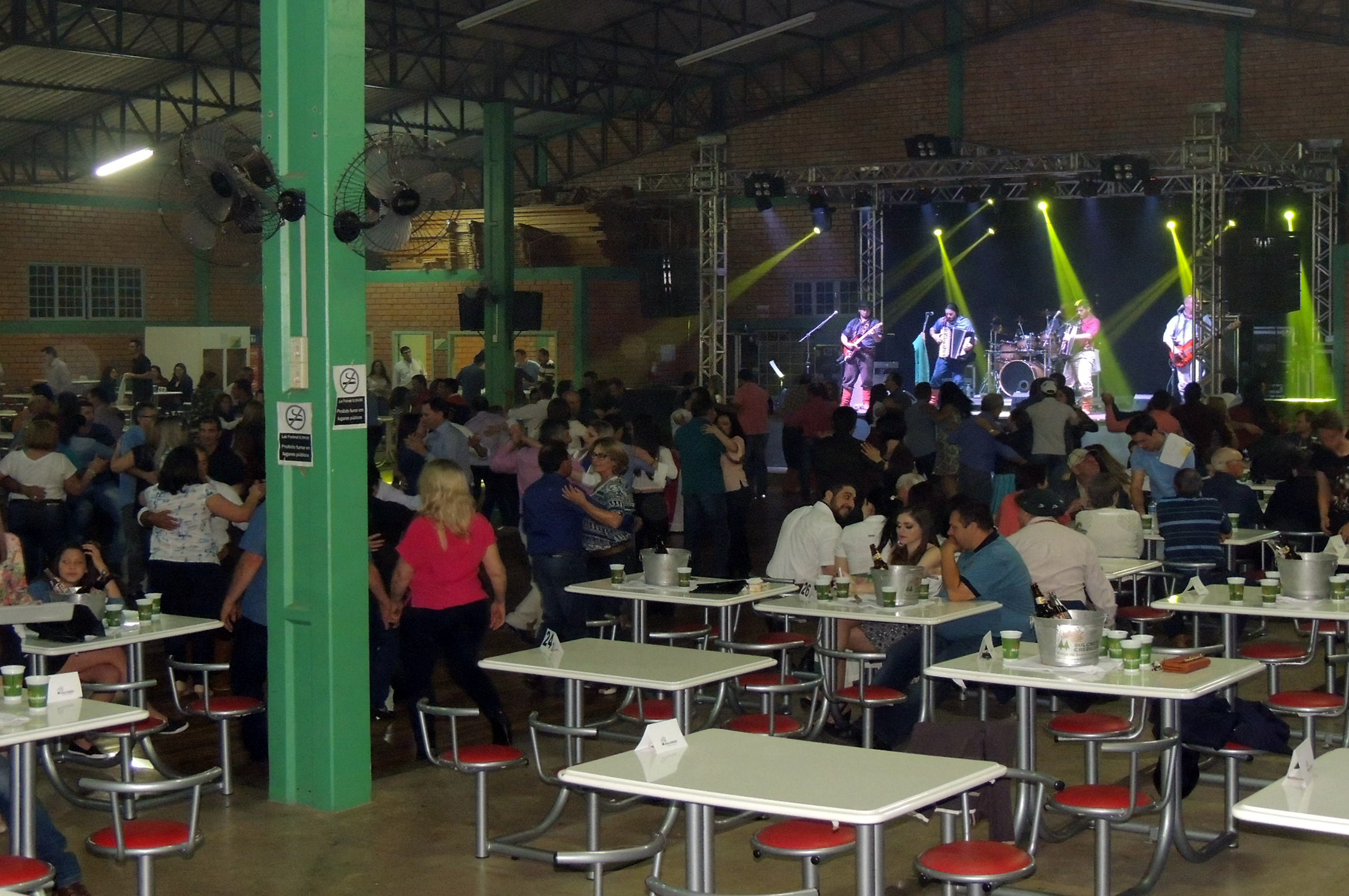 Sulcredi promove baile para associados
