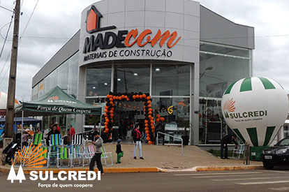 Sulcredi estabelece parceria com loja de material de construção